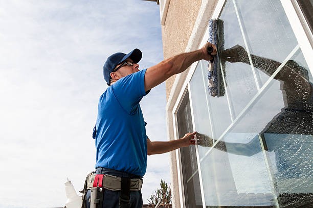Echelle laveur de vitres : l'efficacité pour travailler en hauteur